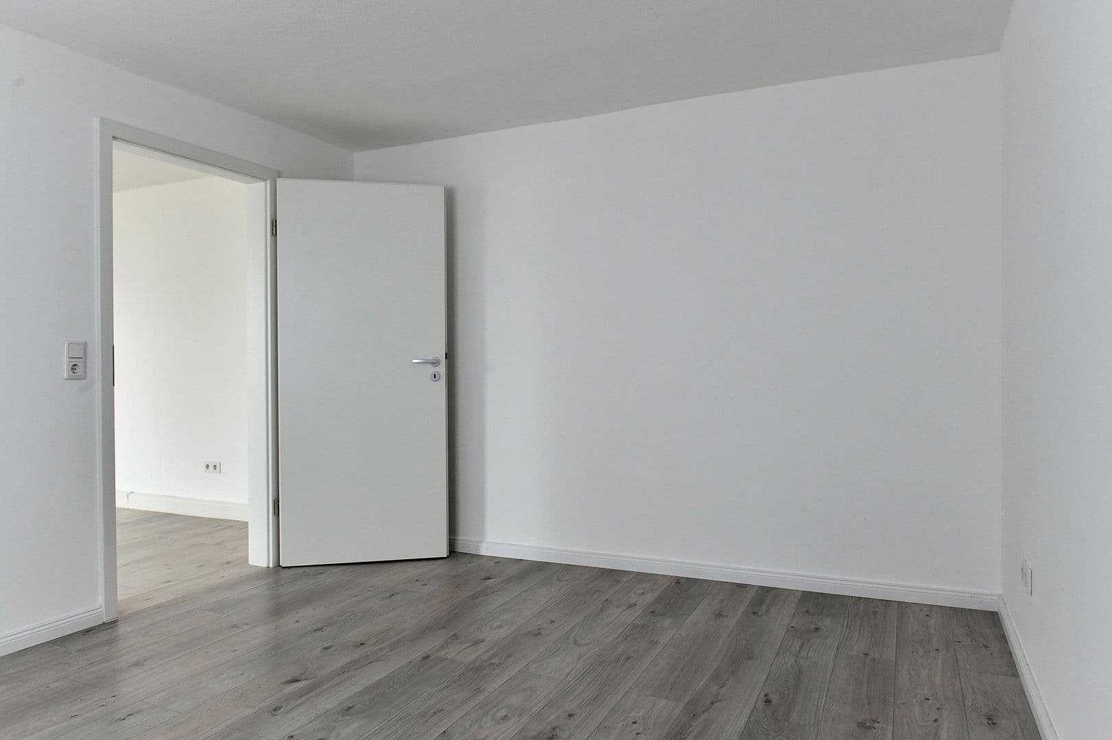Prenájom bytu 3-izbový 84 m², Meinhardswindener Str. 35, Ansbach, Bavorsko Prenájom bytu 3-izbový 84 m², Meinhardswindener Str. 35, Ansbach, Bavorsko