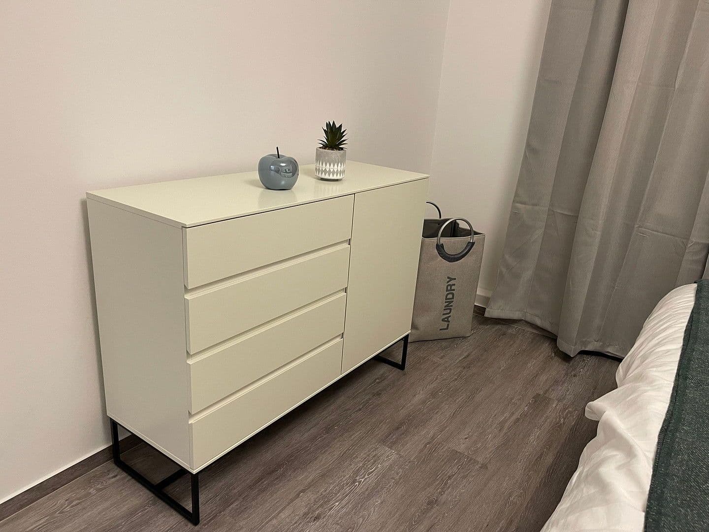 Prenájom bytu 2-izbový 54 m², Rauenthaler Straße 11A, Wiesbaden, Hesensko Prenájom bytu 2-izbový 54 m², Rauenthaler Straße 11A, Wiesbaden, Hesensko