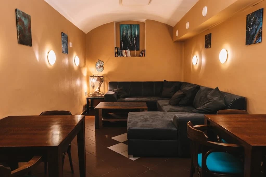 Prenájom nebytového priestoru 75 m², 9. května, Tábor, Jihočeský kraj Prenájom nebytového priestoru 75 m², 9. května, Tábor, Jihočeský kraj