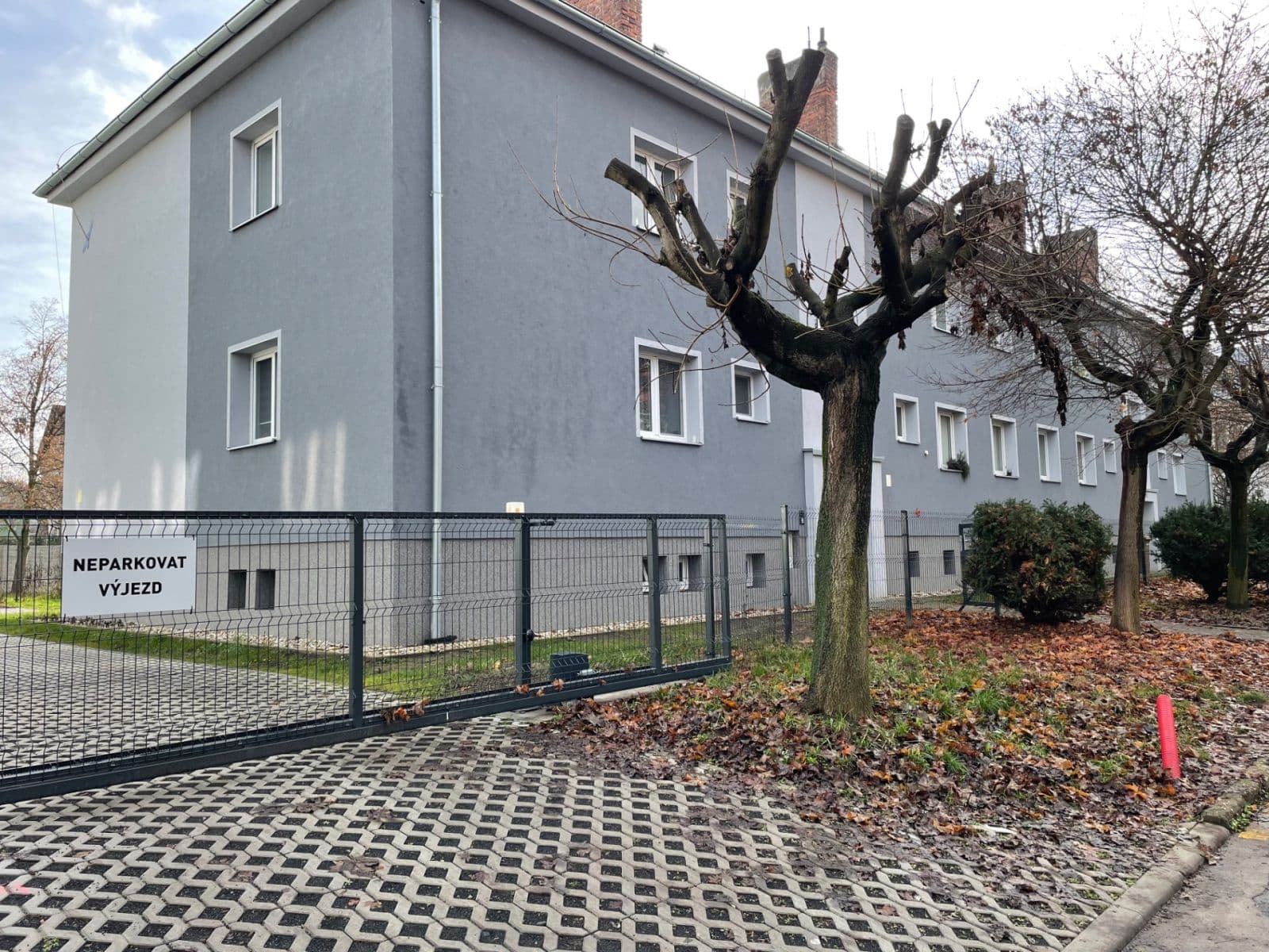 Prenájom bytu 3-izbový 60 m², SNP, Chomutov, Ústecký kraj Prenájom bytu 3-izbový 60 m², SNP, Chomutov, Ústecký kraj