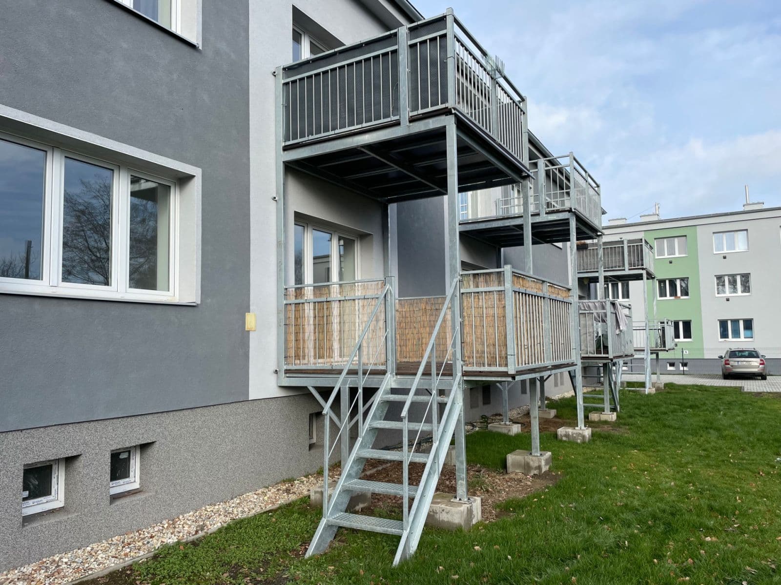 Prenájom bytu 3-izbový 60 m², SNP, Chomutov, Ústecký kraj Prenájom bytu 3-izbový 60 m², SNP, Chomutov, Ústecký kraj