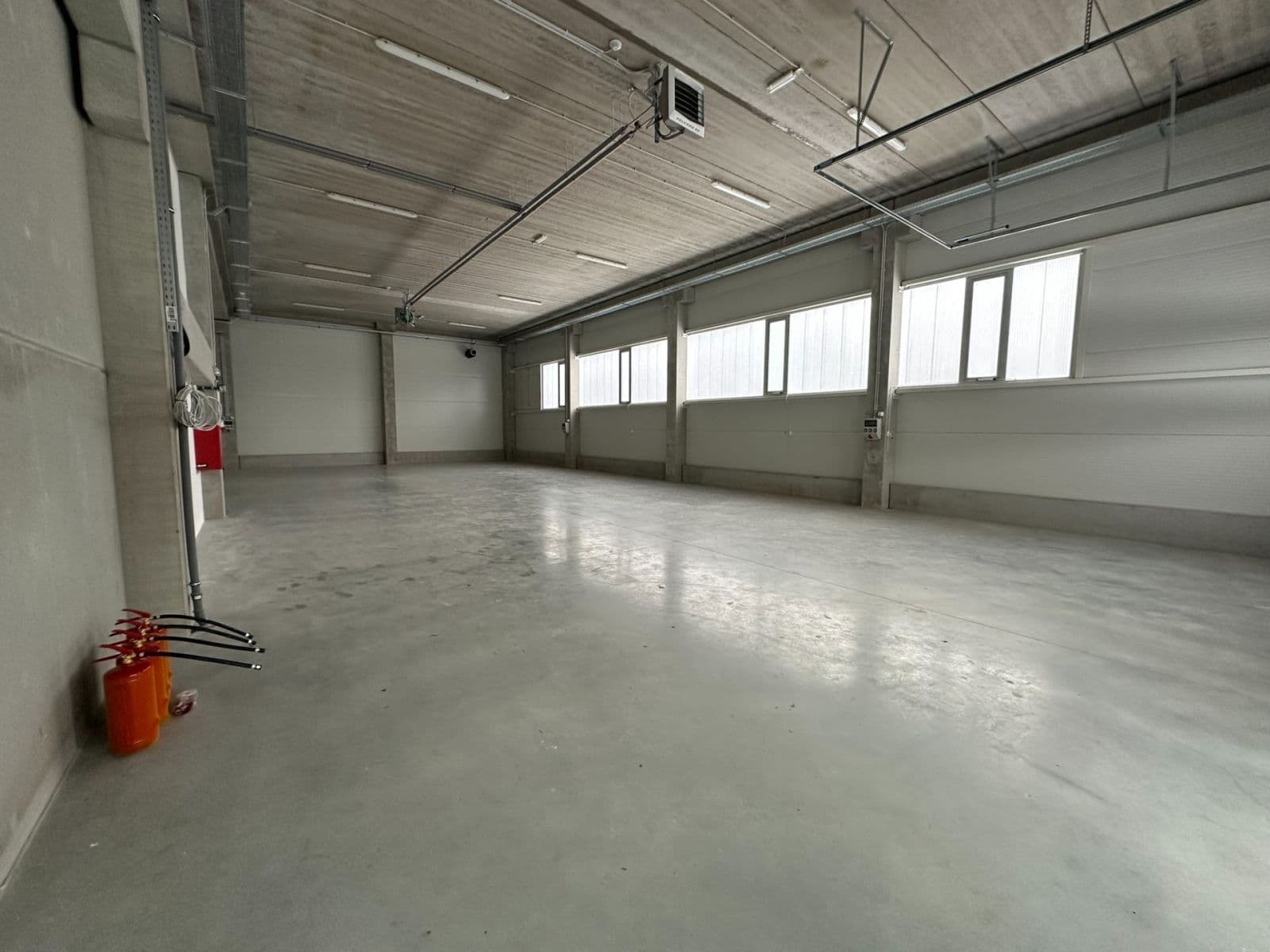 Prenájom nebytového priestoru 2.400 m², K Pérovně, Praha, Praha Prenájom nebytového priestoru 2.400 m², K Pérovně, Praha, Praha