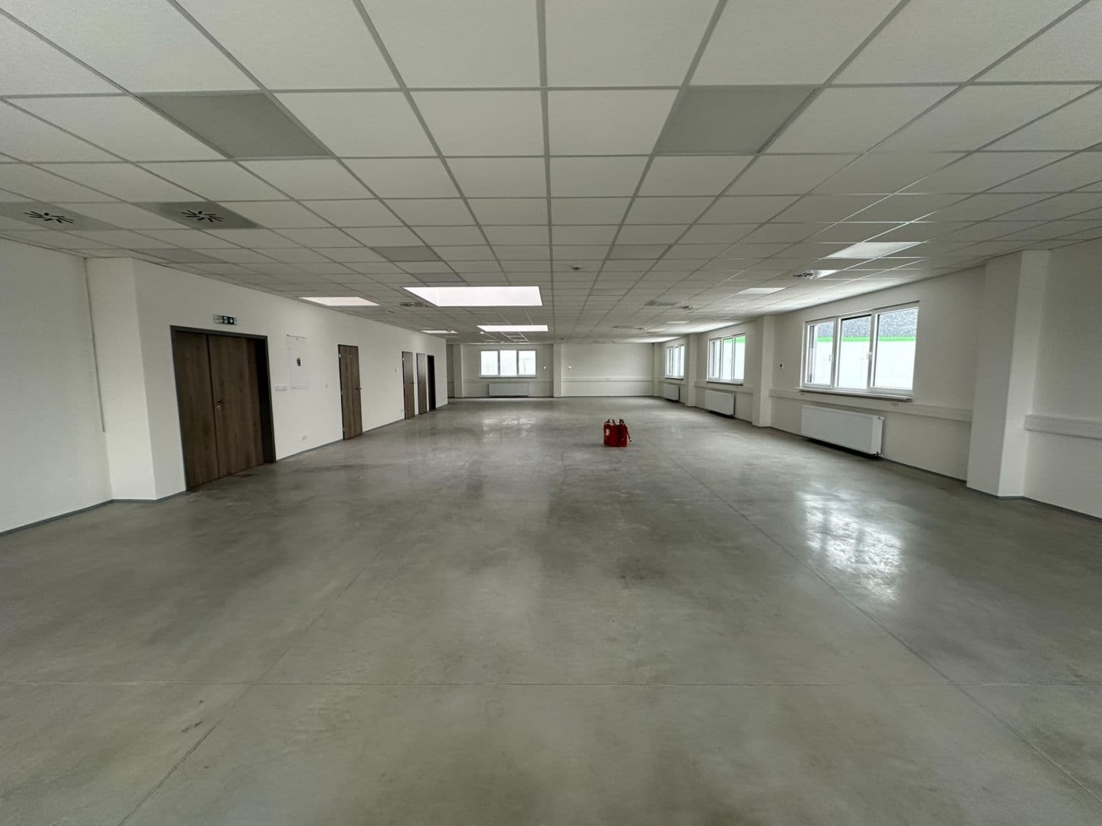 Prenájom nebytového priestoru 2.400 m², K Pérovně, Praha, Praha Prenájom nebytového priestoru 2.400 m², K Pérovně, Praha, Praha