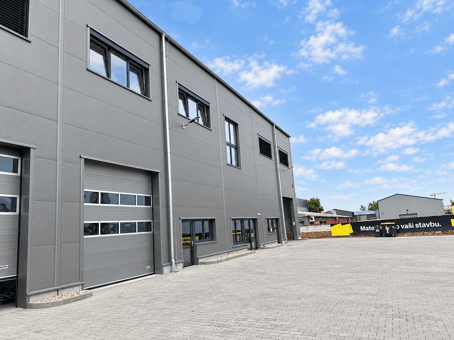 Prenájom nebytového priestoru 580 m², K Pérovně, Praha, Praha Prenájom nebytového priestoru 580 m², K Pérovně, Praha, Praha