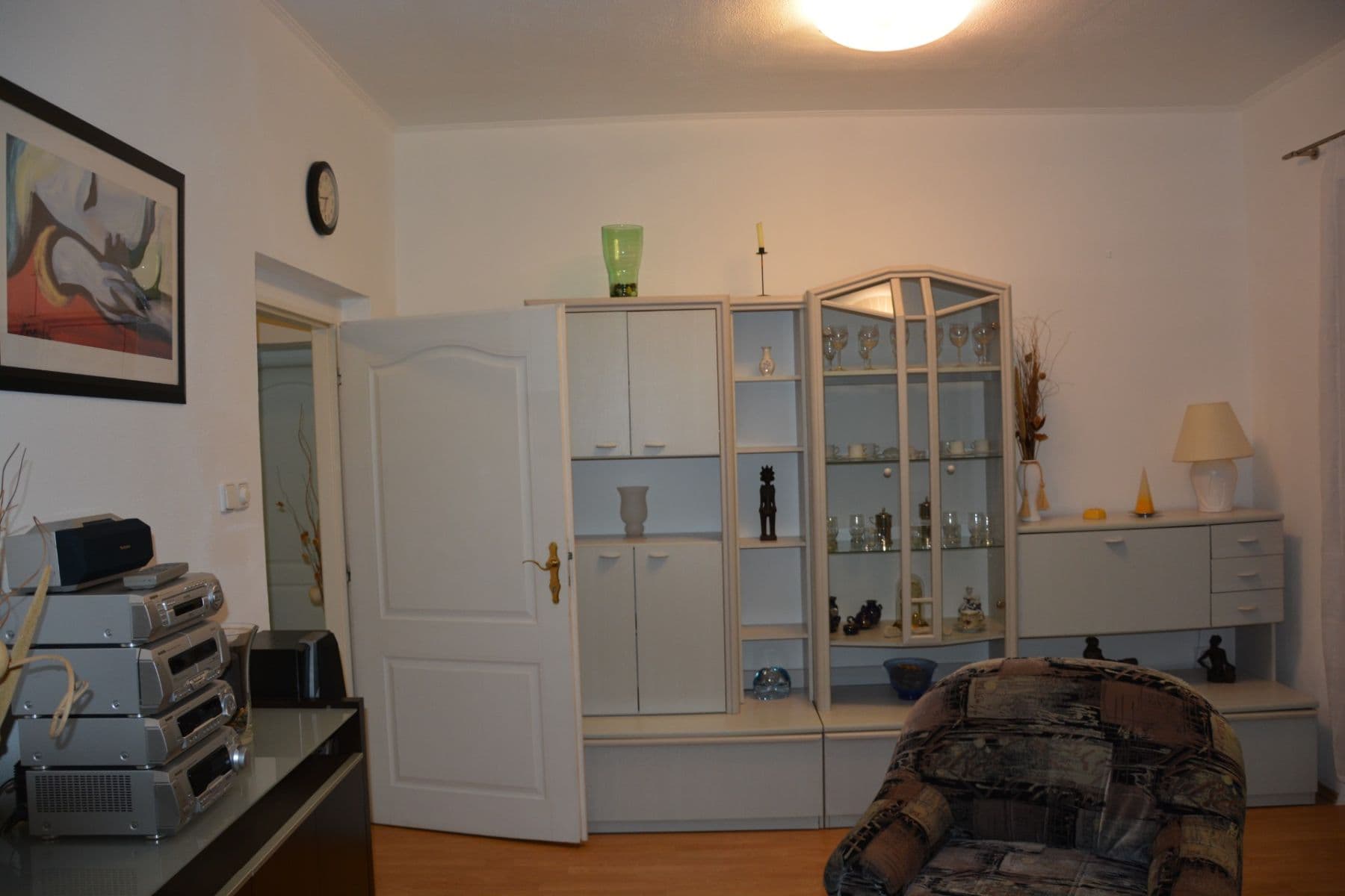 Prenájom bytu 3-izbový 100 m², Zvíkovská, Praha, Praha Prenájom bytu 3-izbový 100 m², Zvíkovská, Praha, Praha