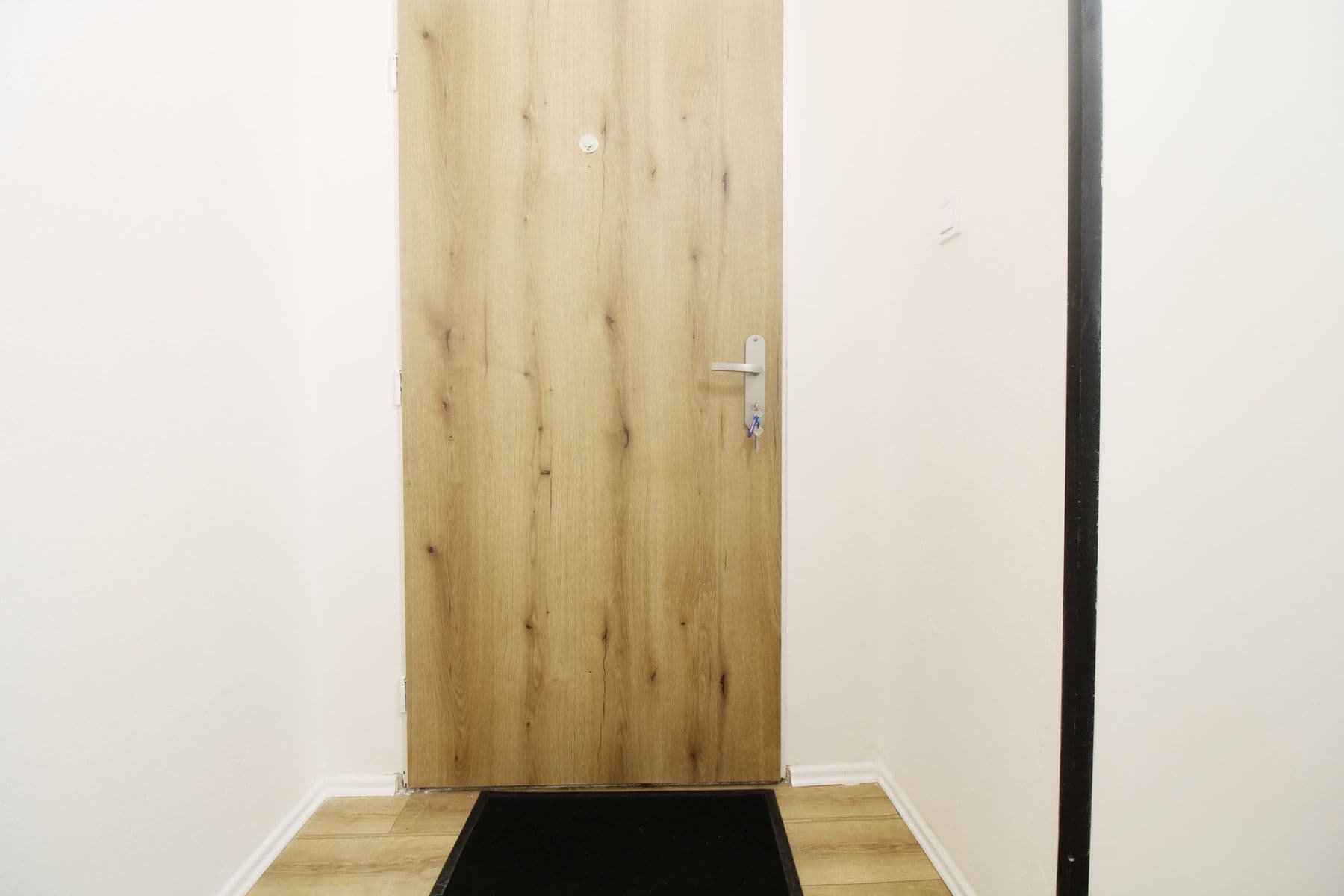 Prenájom bytu 2-izbový 75 m², Kolínská, Praha, Praha Prenájom bytu 2-izbový 75 m², Kolínská, Praha, Praha