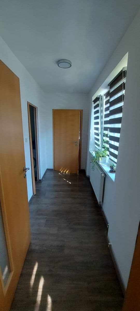 Predaj bytu 5-izbový 118 m², Sklepní, Chomutov, Ústecký kraj Predaj bytu 5-izbový 118 m², Sklepní, Chomutov, Ústecký kraj