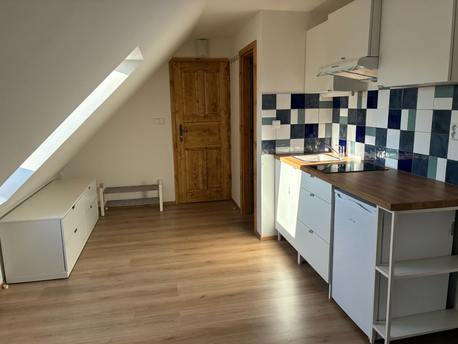 Prenájom bytu 1-izbový 42 m², Za Mlýnem, Hostivice, Středočeský kraj Prenájom bytu 1-izbový 42 m², Za Mlýnem, Hostivice, Středočeský kraj