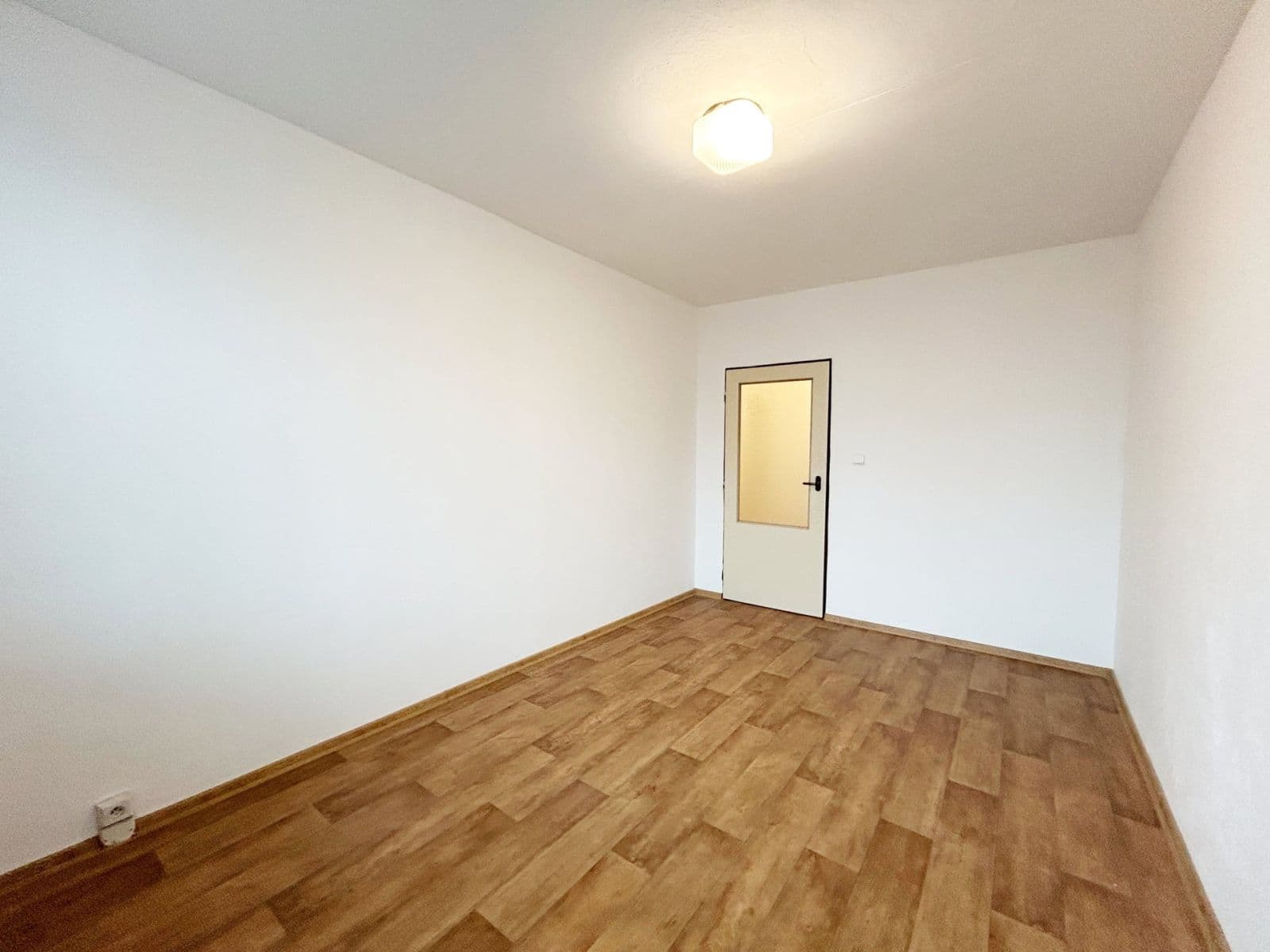 Prenájom bytu 4-izbový 89 m², Doležalova, Praha, Praha Prenájom bytu 4-izbový 89 m², Doležalova, Praha, Praha