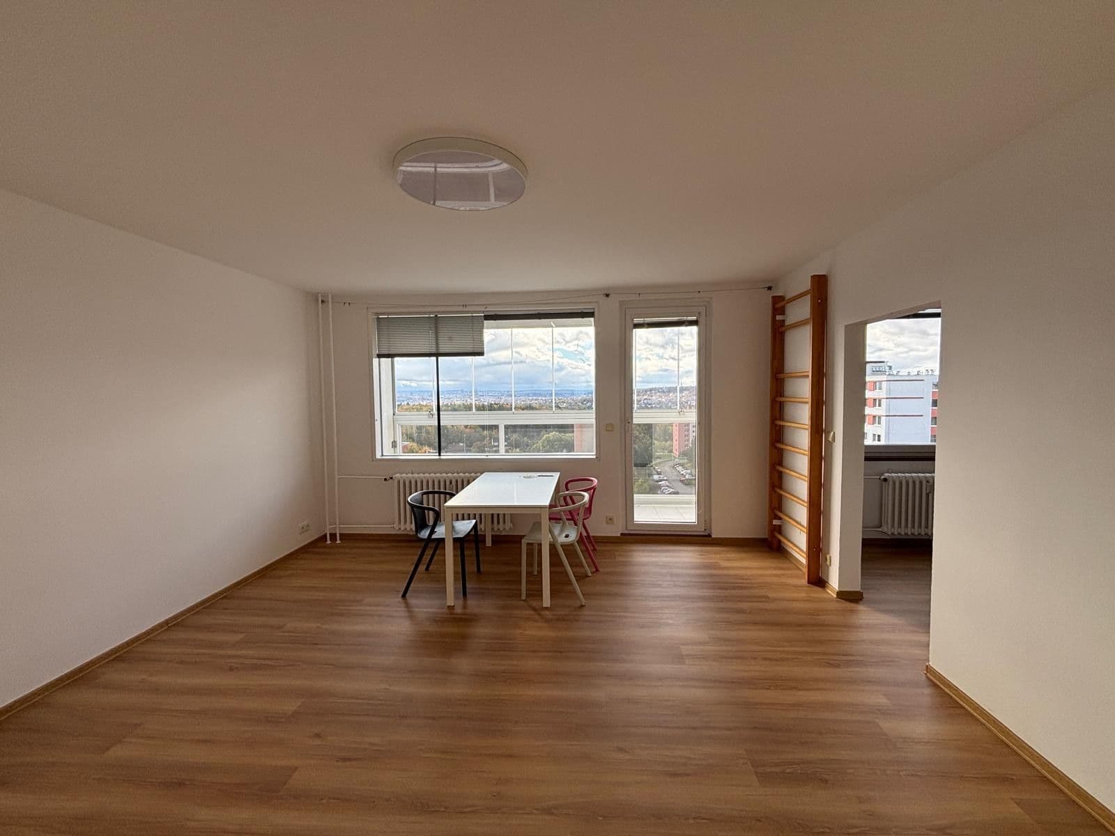 Prenájom bytu 4-izbový 86 m², Mazurská, Praha, Praha Prenájom bytu 4-izbový 86 m², Mazurská, Praha, Praha