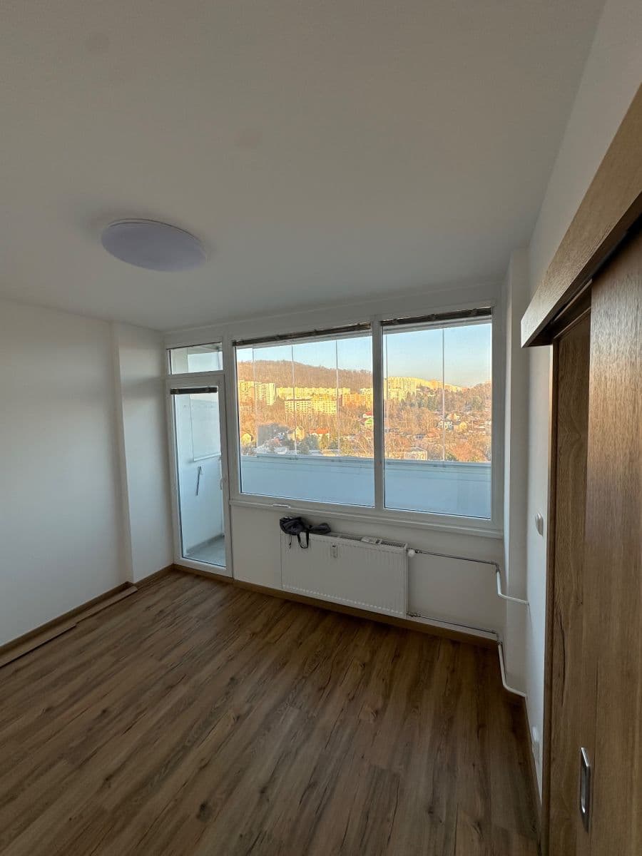 Prenájom bytu 3-izbový 75 m², Hoření, Ústí nad Labem, Ústecký kraj Prenájom bytu 3-izbový 75 m², Hoření, Ústí nad Labem, Ústecký kraj