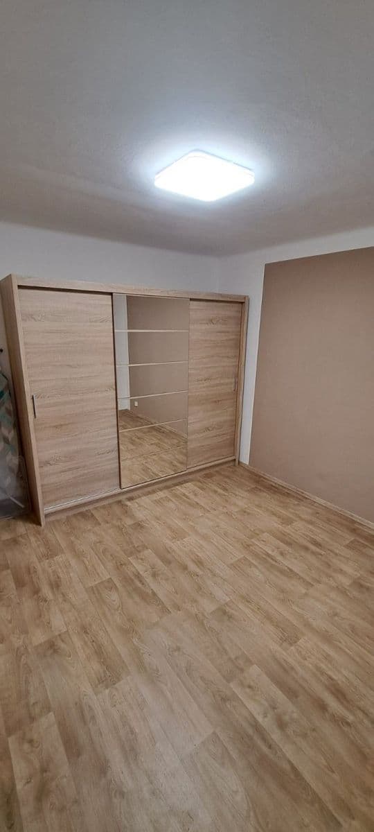 Prenájom bytu 2-izbový 54 m², Ciolkovského, Karviná, Moravskoslezský kraj Prenájom bytu 2-izbový 54 m², Ciolkovského, Karviná, Moravskoslezský kraj