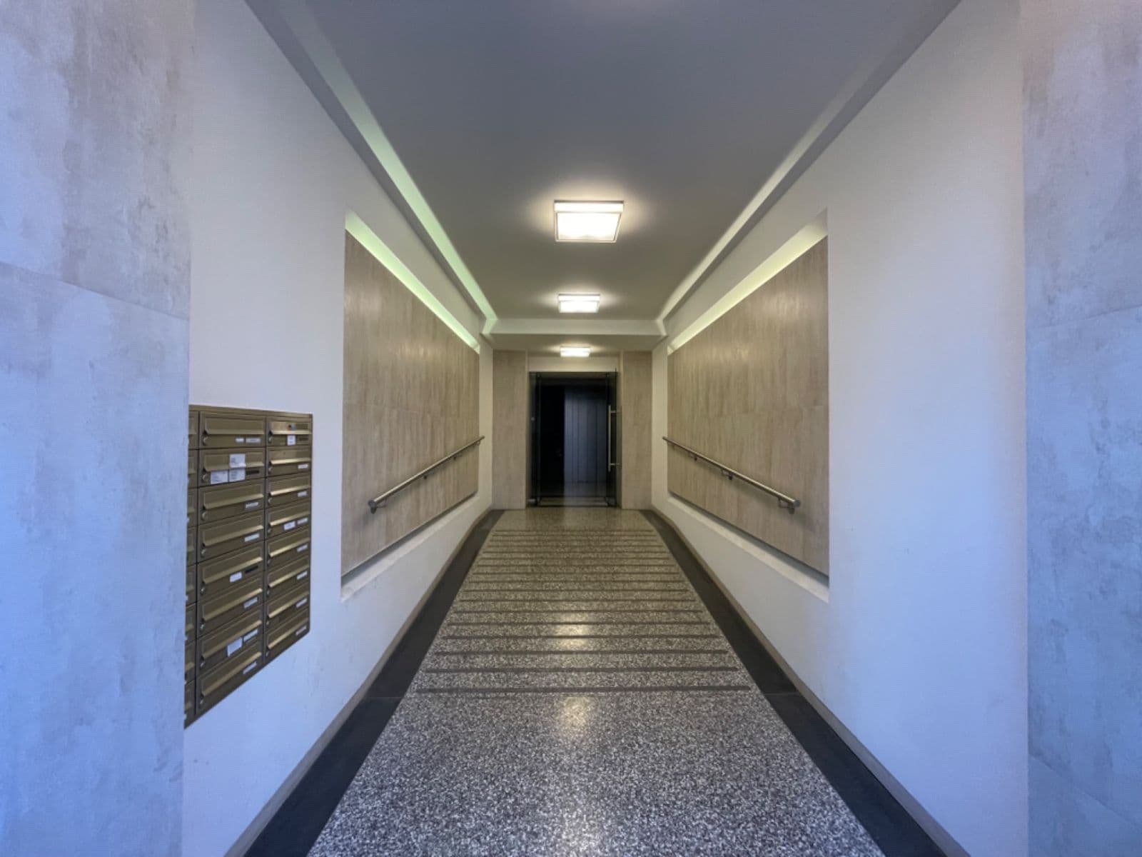 Prenájom bytu 3-izbový 95 m², Na Děkance, Praha, Praha Prenájom bytu 3-izbový 95 m², Na Děkance, Praha, Praha