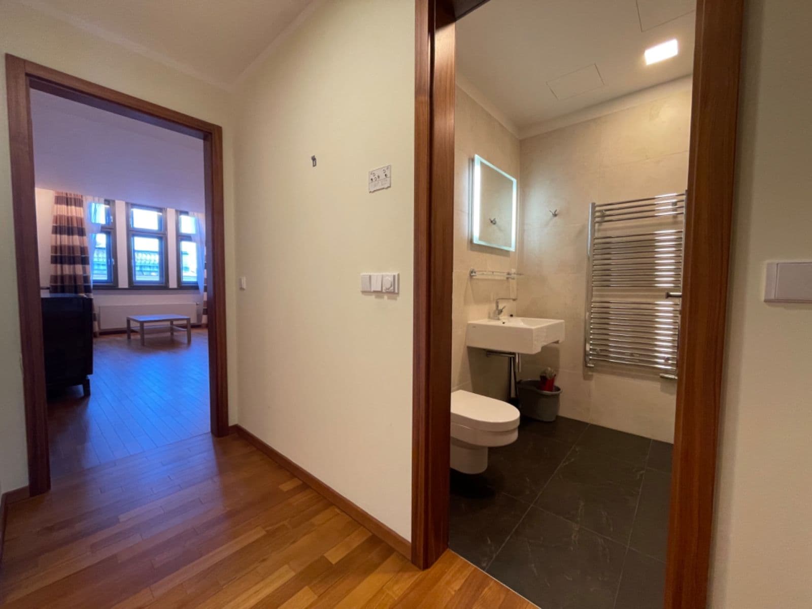 Prenájom bytu 3-izbový 95 m², Na Děkance, Praha, Praha Prenájom bytu 3-izbový 95 m², Na Děkance, Praha, Praha