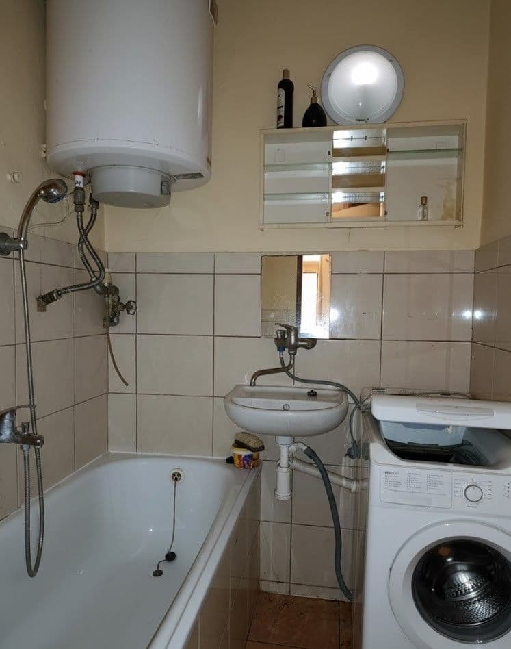 Prenájom bytu 1-izbový 27 m², Záhumení, Brumov-Bylnice, Zlínský kraj Prenájom bytu 1-izbový 27 m², Záhumení, Brumov-Bylnice, Zlínský kraj