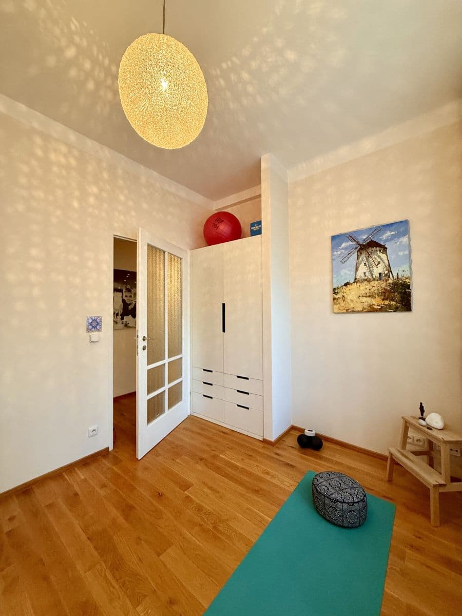 Prenájom bytu 80 m², Janovského, Praha, Praha Prenájom bytu 80 m², Janovského, Praha, Praha