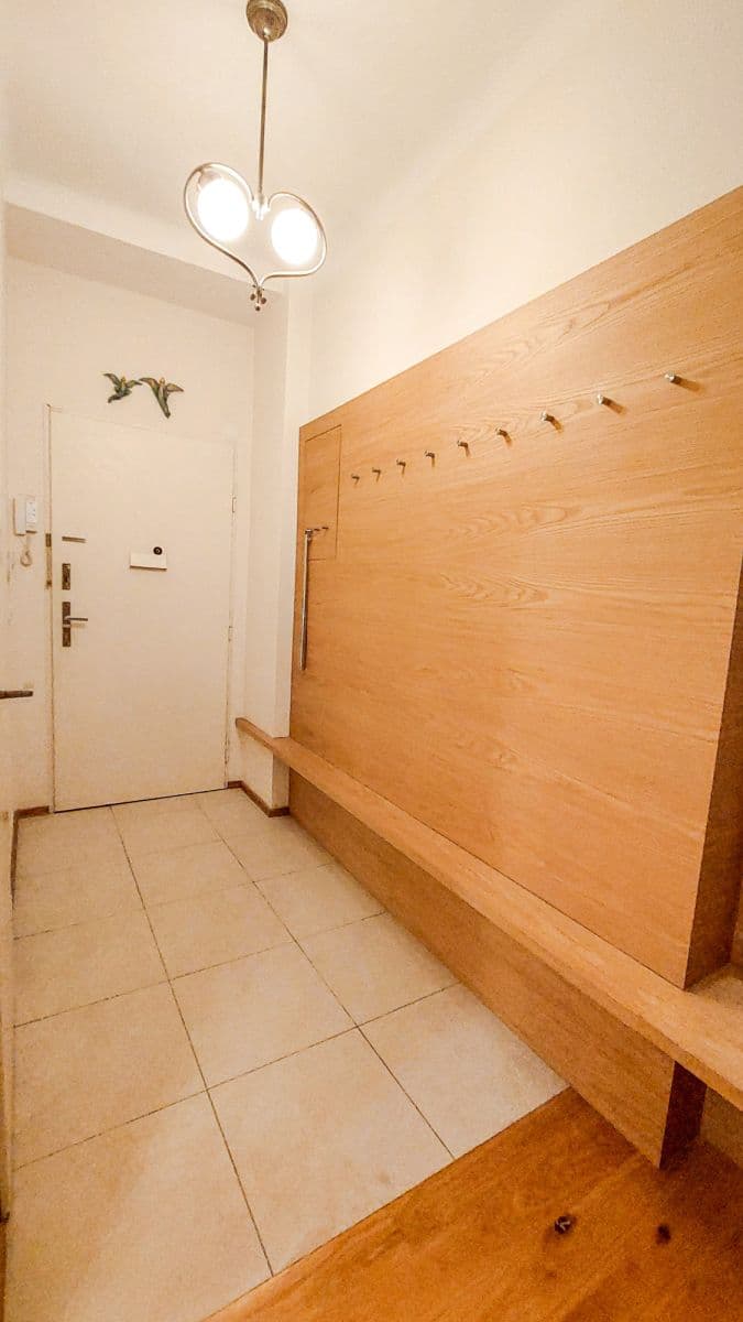 Prenájom bytu 71 m², Janovského, Praha, Praha Prenájom bytu 71 m², Janovského, Praha, Praha