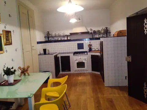 Prenájom bytu 130 m², Mostecká, Praha, Praha Prenájom bytu 130 m², Mostecká, Praha, Praha