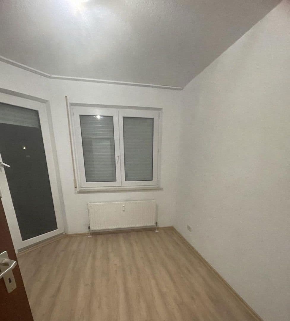 Prenájom bytu 3-izbový 55 m², Pforzheim, Bádensko-Wurttembersko Prenájom bytu 3-izbový 55 m², Pforzheim, Bádensko-Wurttembersko