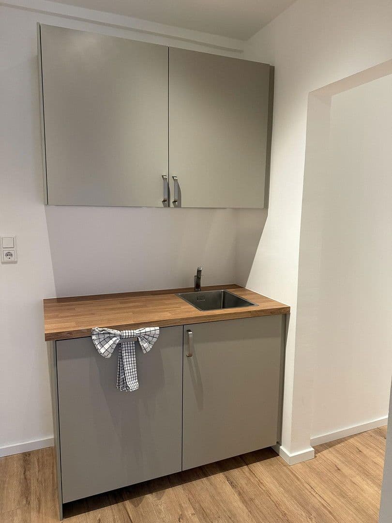 Prenájom bytu 12 m², Harsdörfferstraße 18, Nürnberg, Bavorsko Prenájom bytu 12 m², Harsdörfferstraße 18, Nürnberg, Bavorsko