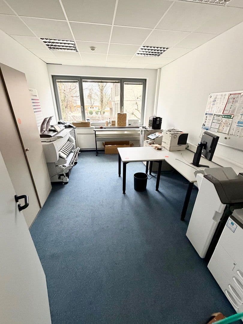 Prenájom kancelárie 275 m², Detmolder Str. 596-598, Bielefeld, Severné Porýnie - Westfálsko Prenájom kancelárie 275 m², Detmolder Str. 596-598, Bielefeld, Severné Porýnie - Westfálsko