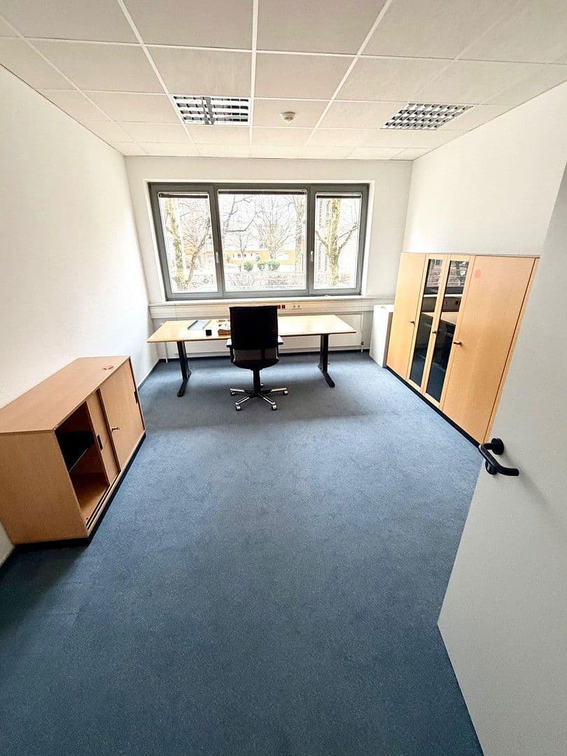 Prenájom kancelárie 275 m², Detmolder Str. 596-598, Bielefeld, Severné Porýnie - Westfálsko Prenájom kancelárie 275 m², Detmolder Str. 596-598, Bielefeld, Severné Porýnie - Westfálsko