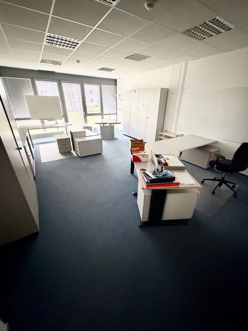 Prenájom kancelárie 275 m², Detmolder Str. 596-598, Bielefeld, Severné Porýnie - Westfálsko Prenájom kancelárie 275 m², Detmolder Str. 596-598, Bielefeld, Severné Porýnie - Westfálsko