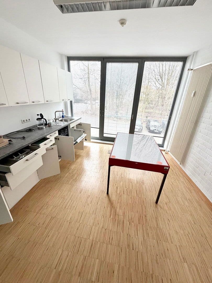 Prenájom kancelárie 275 m², Detmolder Str. 596-598, Bielefeld, Severné Porýnie - Westfálsko Prenájom kancelárie 275 m², Detmolder Str. 596-598, Bielefeld, Severné Porýnie - Westfálsko