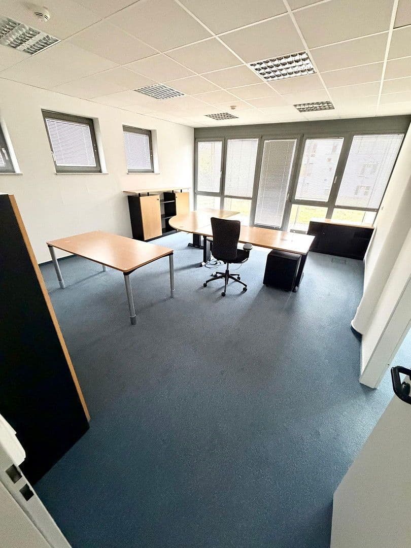 Prenájom kancelárie 275 m², Detmolder Str. 596-598, Bielefeld, Severné Porýnie - Westfálsko Prenájom kancelárie 275 m², Detmolder Str. 596-598, Bielefeld, Severné Porýnie - Westfálsko