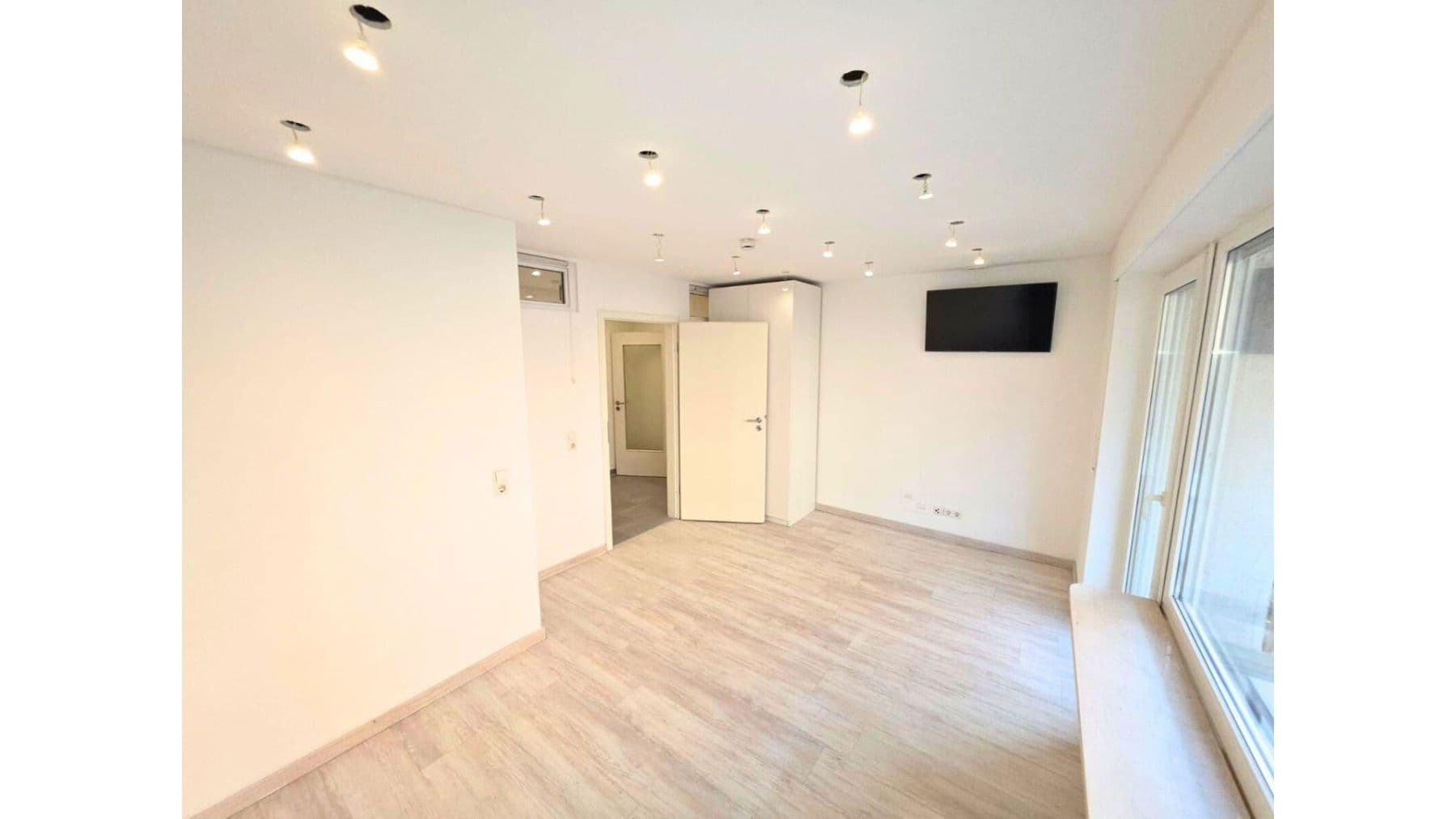 Predaj bytu 3-izbový 81 m², Scheffelstr. 46, Karlsruhe, Bádensko-Wurttembersko Predaj bytu 3-izbový 81 m², Scheffelstr. 46, Karlsruhe, Bádensko-Wurttembersko