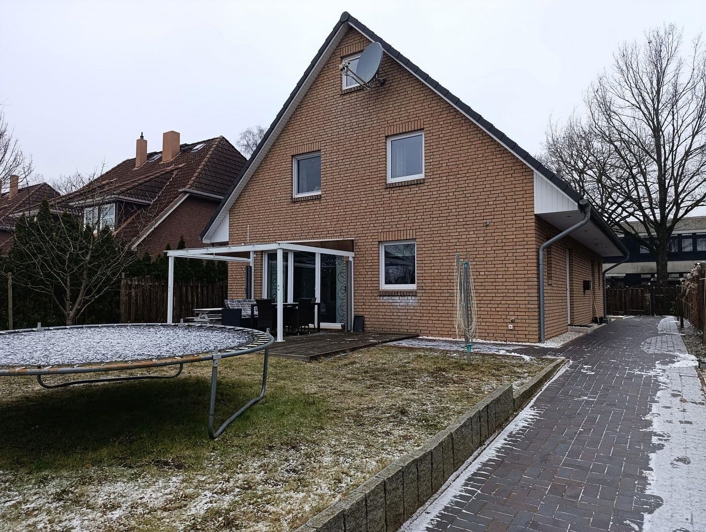 Predaj domu 203 m², pozemek 601 m², Pinneberg, Šlezvicko-Holštajnsko Predaj domu 203 m², pozemek 601 m², Pinneberg, Šlezvicko-Holštajnsko