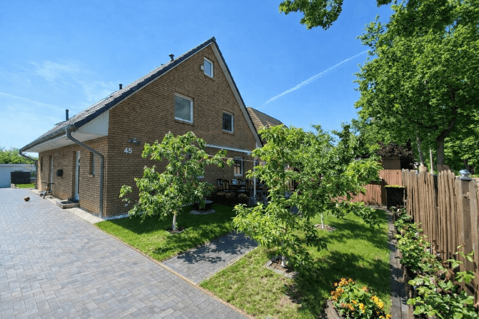 Predaj domu 203 m², pozemek 601 m², Pinneberg, Šlezvicko-Holštajnsko Predaj domu 203 m², pozemek 601 m², Pinneberg, Šlezvicko-Holštajnsko