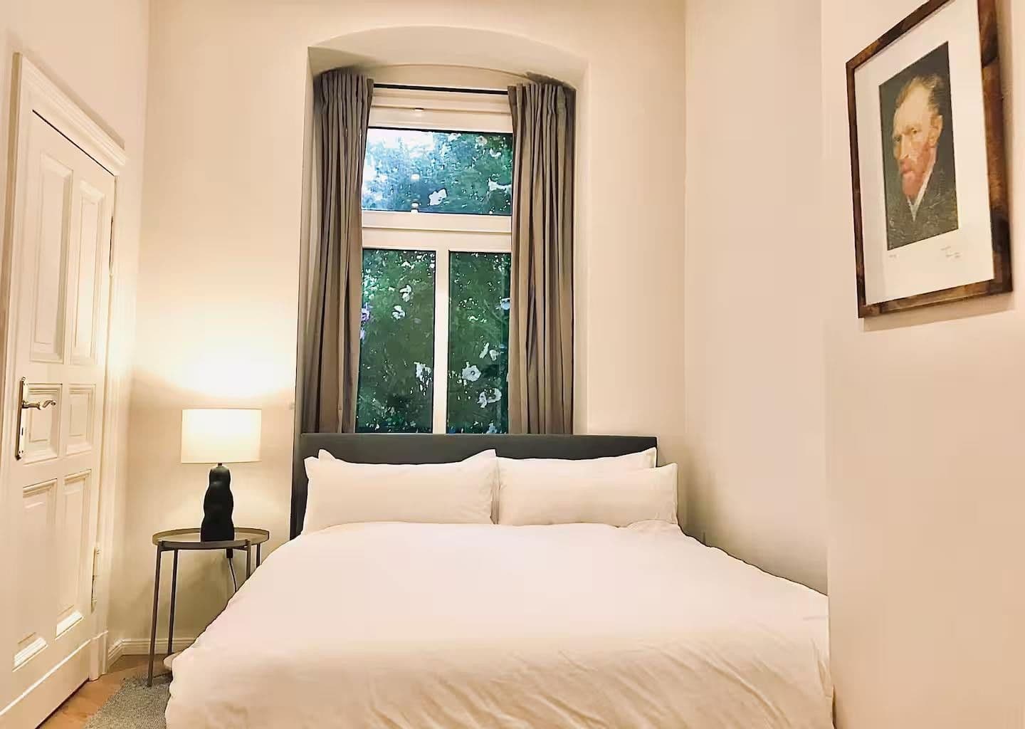 Prenájom bytu 4-izbový 102 m², Herderstraße 5, Berlin, Berlín Prenájom bytu 4-izbový 102 m², Herderstraße 5, Berlin, Berlín