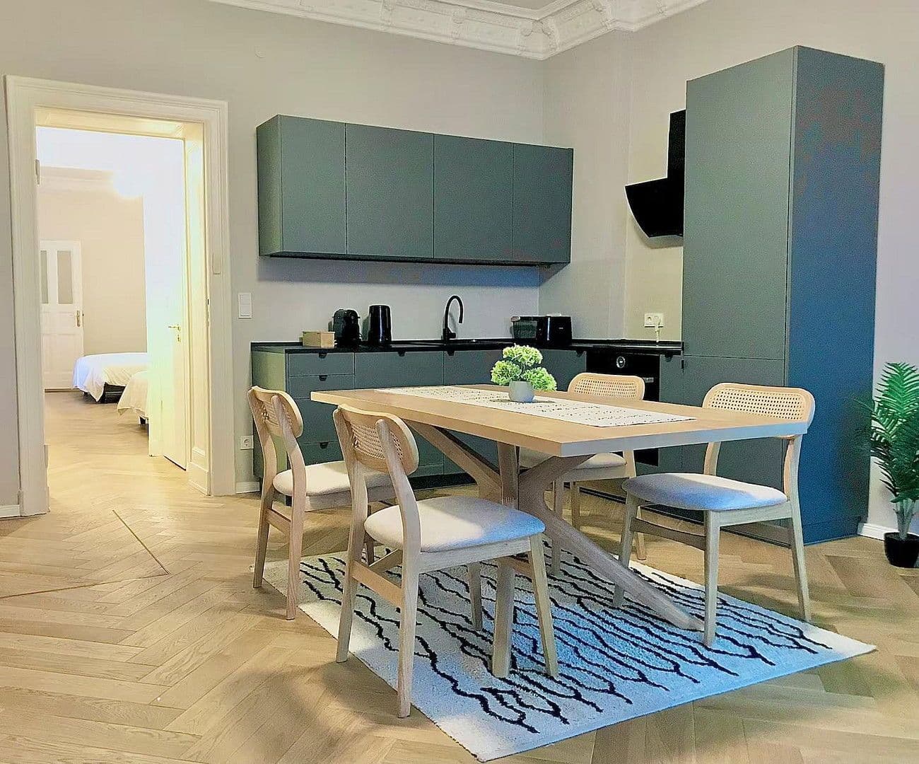 Prenájom bytu 4-izbový 102 m², Herderstraße 5, Berlin, Berlín Prenájom bytu 4-izbový 102 m², Herderstraße 5, Berlin, Berlín