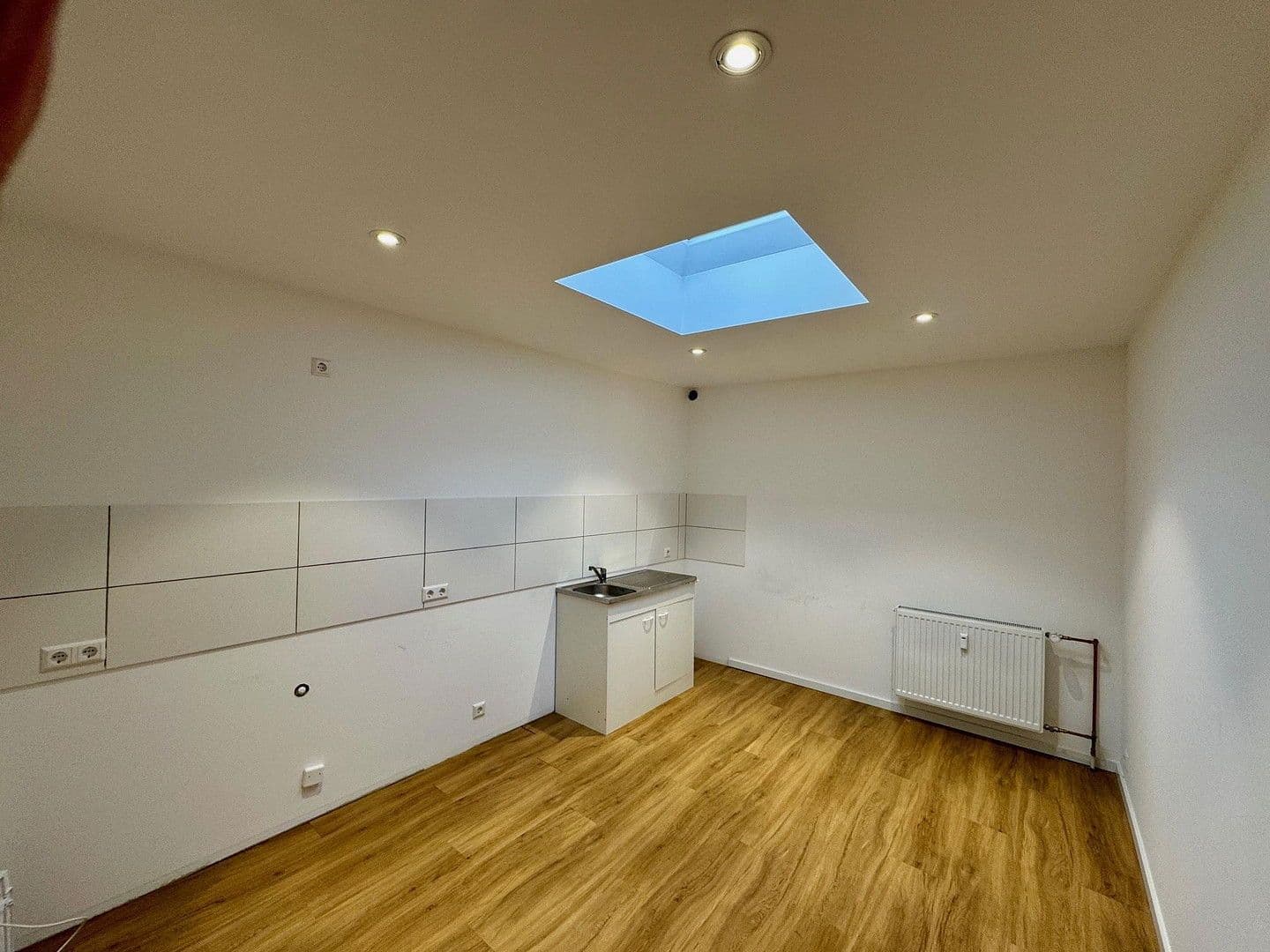 Prenájom bytu 3-izbový 108 m², Durmersheim, Bádensko-Wurttembersko Prenájom bytu 3-izbový 108 m², Durmersheim, Bádensko-Wurttembersko