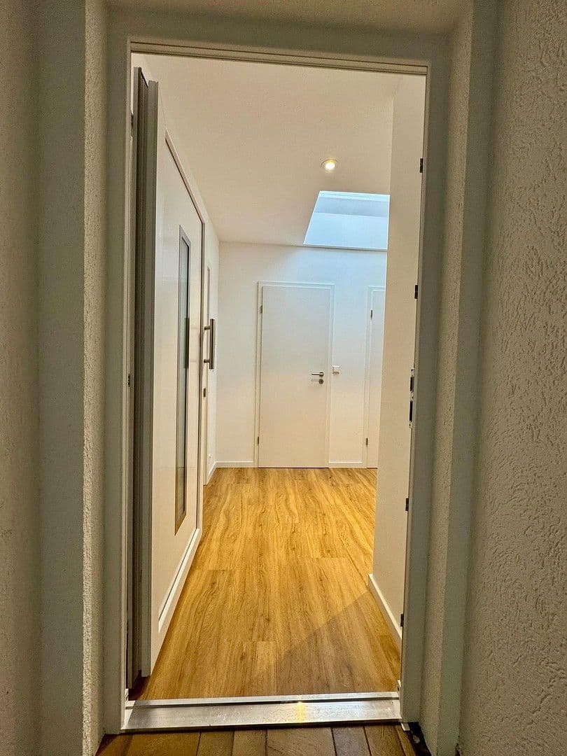 Prenájom bytu 3-izbový 108 m², Durmersheim, Bádensko-Wurttembersko Prenájom bytu 3-izbový 108 m², Durmersheim, Bádensko-Wurttembersko