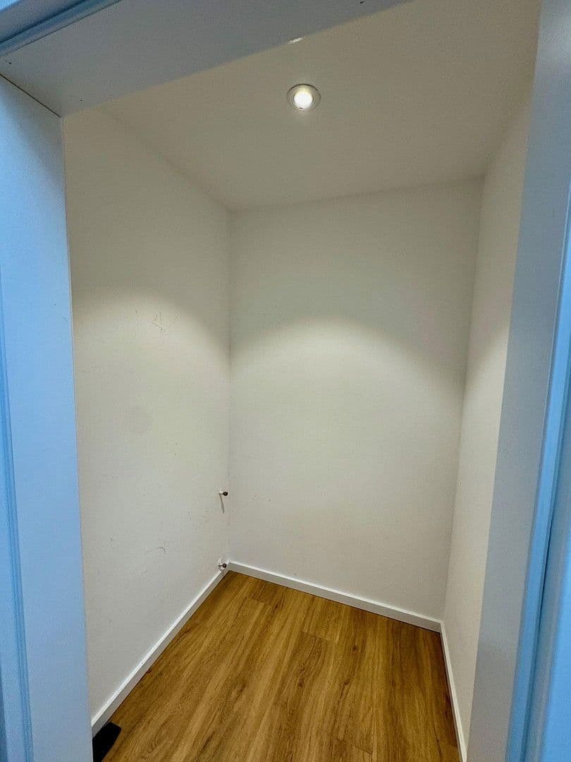 Prenájom bytu 3-izbový 108 m², Durmersheim, Bádensko-Wurttembersko Prenájom bytu 3-izbový 108 m², Durmersheim, Bádensko-Wurttembersko