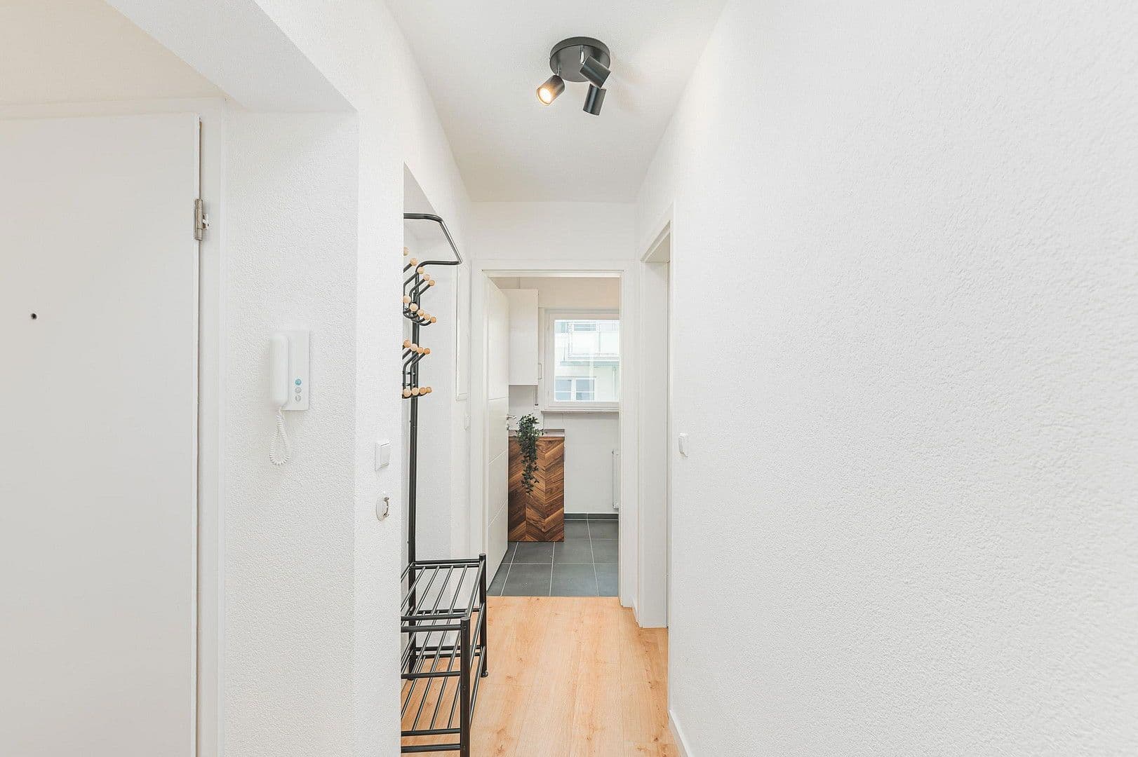 Prenájom bytu 2-izbový 50 m², Bebelstr. 80, Stuttgart, Bádensko-Wurttembersko Prenájom bytu 2-izbový 50 m², Bebelstr. 80, Stuttgart, Bádensko-Wurttembersko