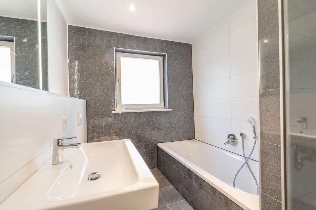 Prenájom bytu 3-izbový 125 m², Am Stadtberg 28, Dillingen an der Donau, Bavorsko Prenájom bytu 3-izbový 125 m², Am Stadtberg 28, Dillingen an der Donau, Bavorsko