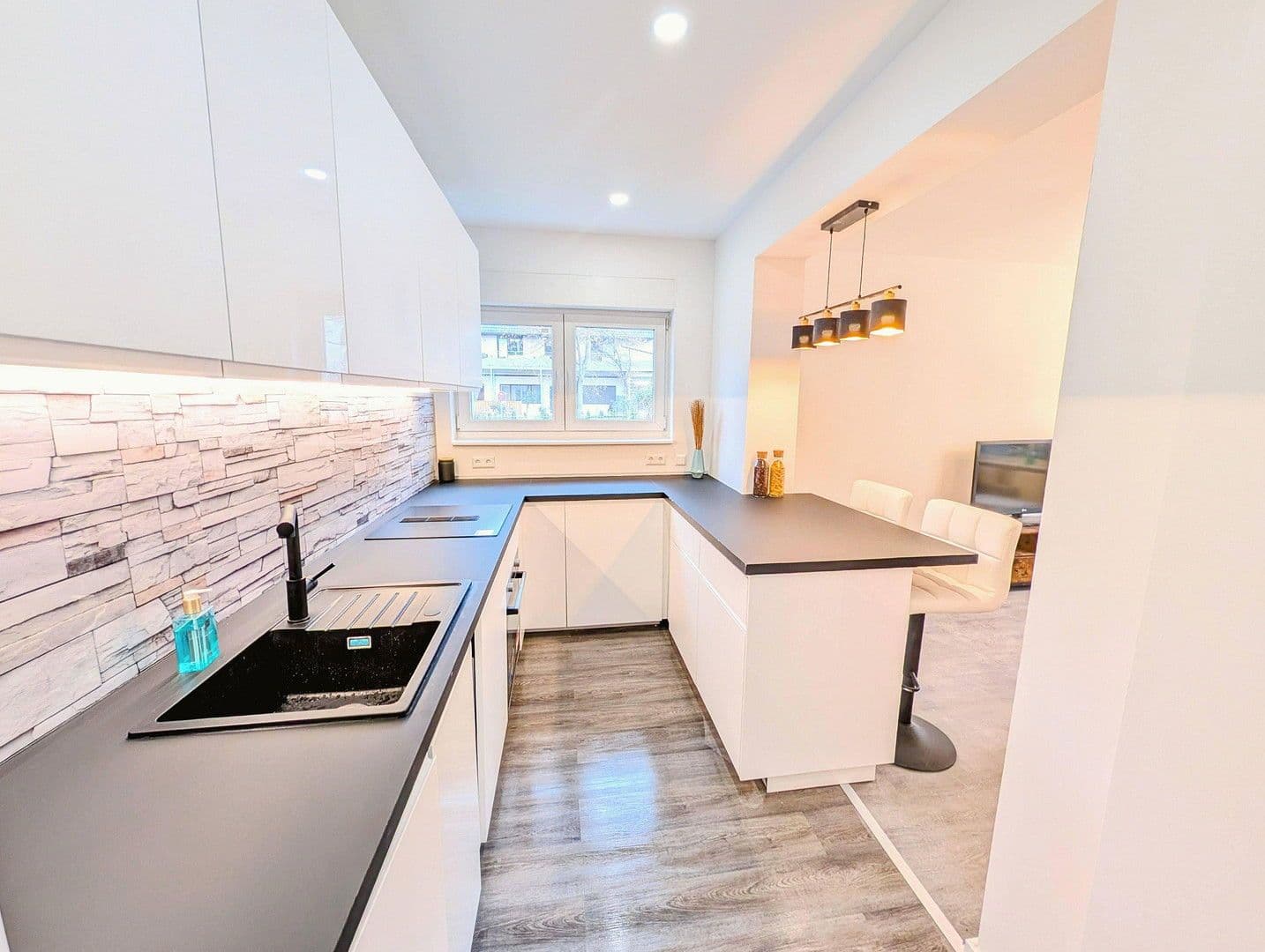 Predaj bytu 4-izbový 92 m², Ostpreußendamm 162, Berlin, Berlín Predaj bytu 4-izbový 92 m², Ostpreußendamm 162, Berlin, Berlín