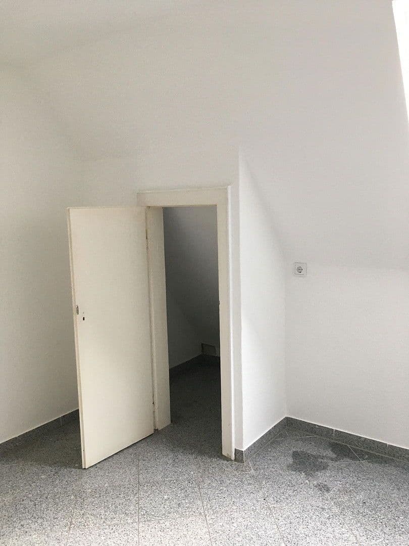 Prenájom bytu 3-izbový 54 m², Simmern/Hunsrück, Porýnie-Falcko Prenájom bytu 3-izbový 54 m², Simmern/Hunsrück, Porýnie-Falcko