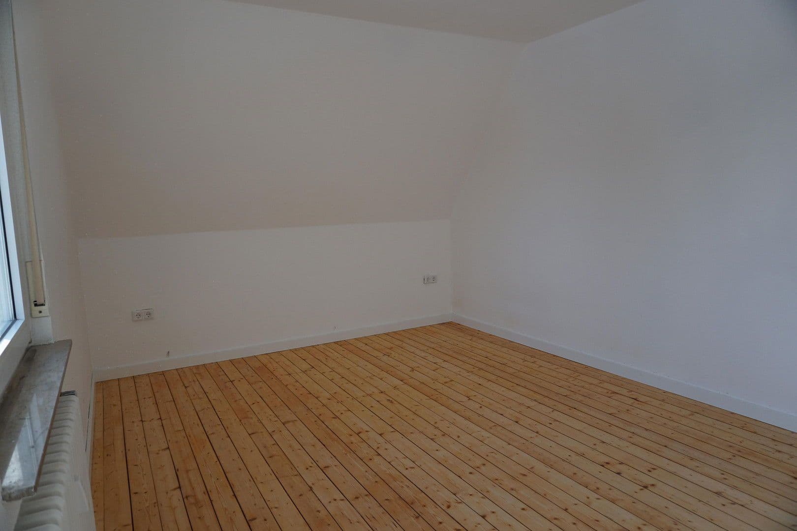 Prenájom bytu 4-izbový 102 m², Von-Ketteler-Str. 40, Paderborn, Severné Porýnie - Westfálsko Prenájom bytu 4-izbový 102 m², Von-Ketteler-Str. 40, Paderborn, Severné Porýnie - Westfálsko