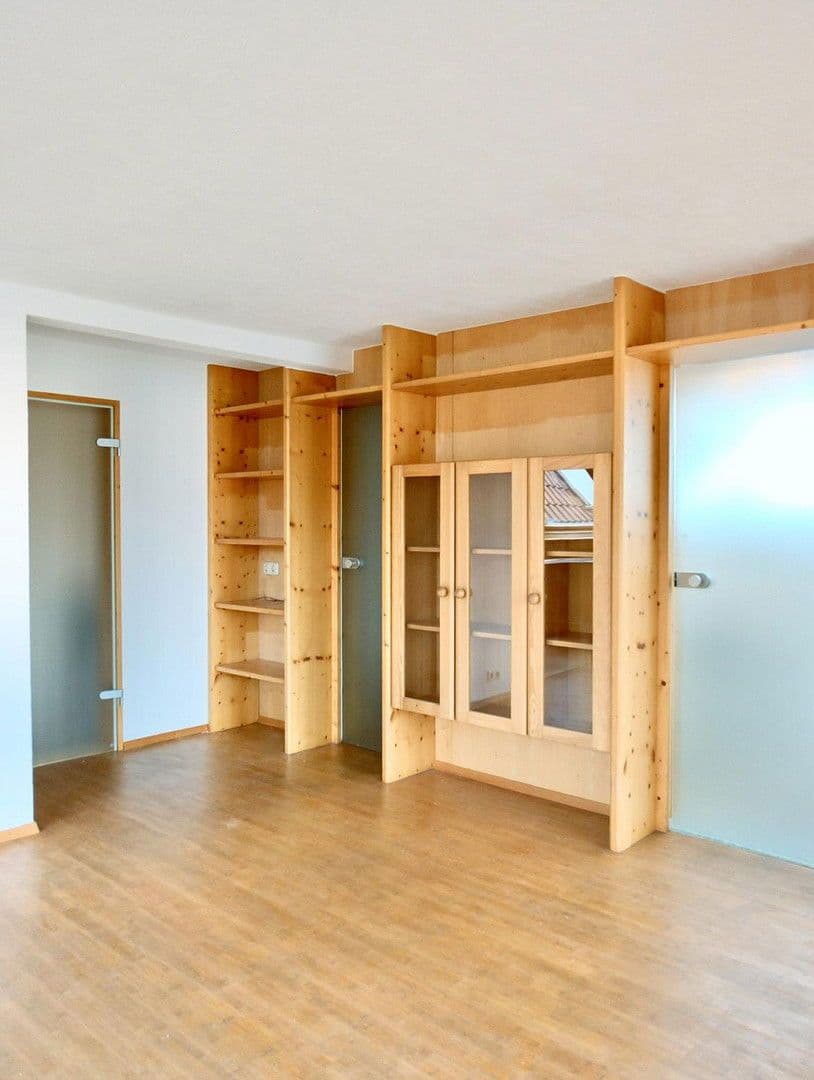 Prenájom bytu 4-izbový 98 m², Ledergasse 12, Donzdorf, Bádensko-Wurttembersko Prenájom bytu 4-izbový 98 m², Ledergasse 12, Donzdorf, Bádensko-Wurttembersko