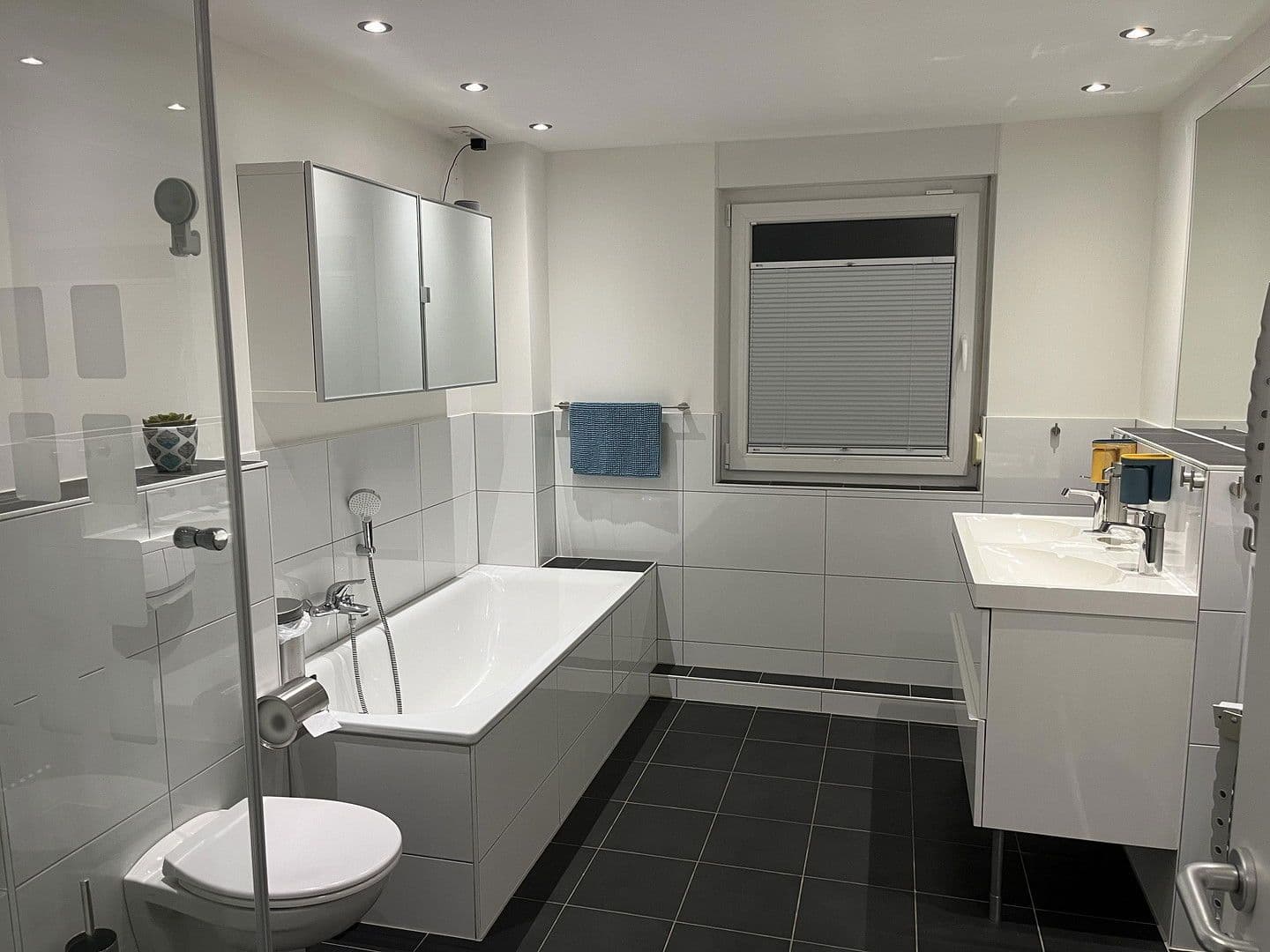 Predaj domu 154 m², pozemek 516 m², Korschenbroich, Severné Porýnie - Westfálsko Predaj domu 154 m², pozemek 516 m², Korschenbroich, Severné Porýnie - Westfálsko