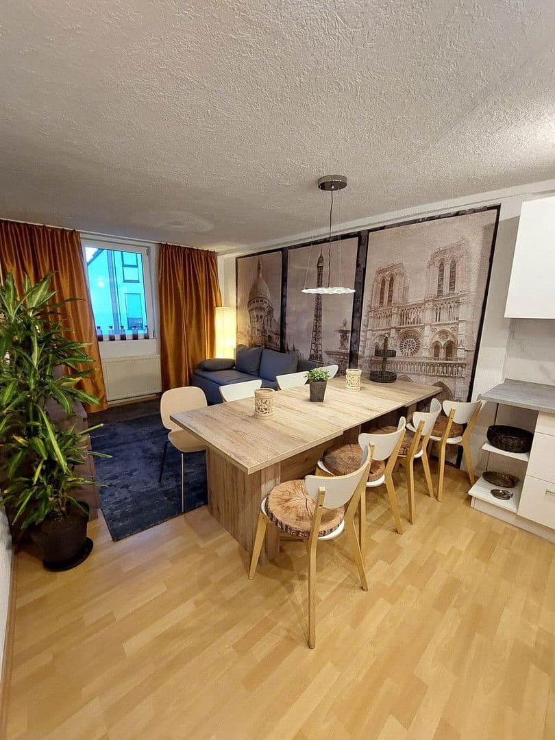 Prenájom bytu 4-izbový 80 m², Fellbach, Bádensko-Wurttembersko Prenájom bytu 4-izbový 80 m², Fellbach, Bádensko-Wurttembersko