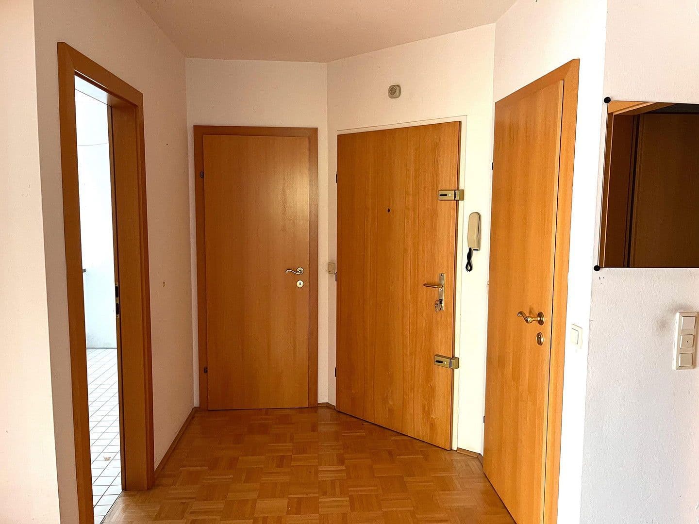 Prenájom bytu 3-izbový 95 m², Griesingergasse 26, Wien, Viedeň Prenájom bytu 3-izbový 95 m², Griesingergasse 26, Wien, Viedeň