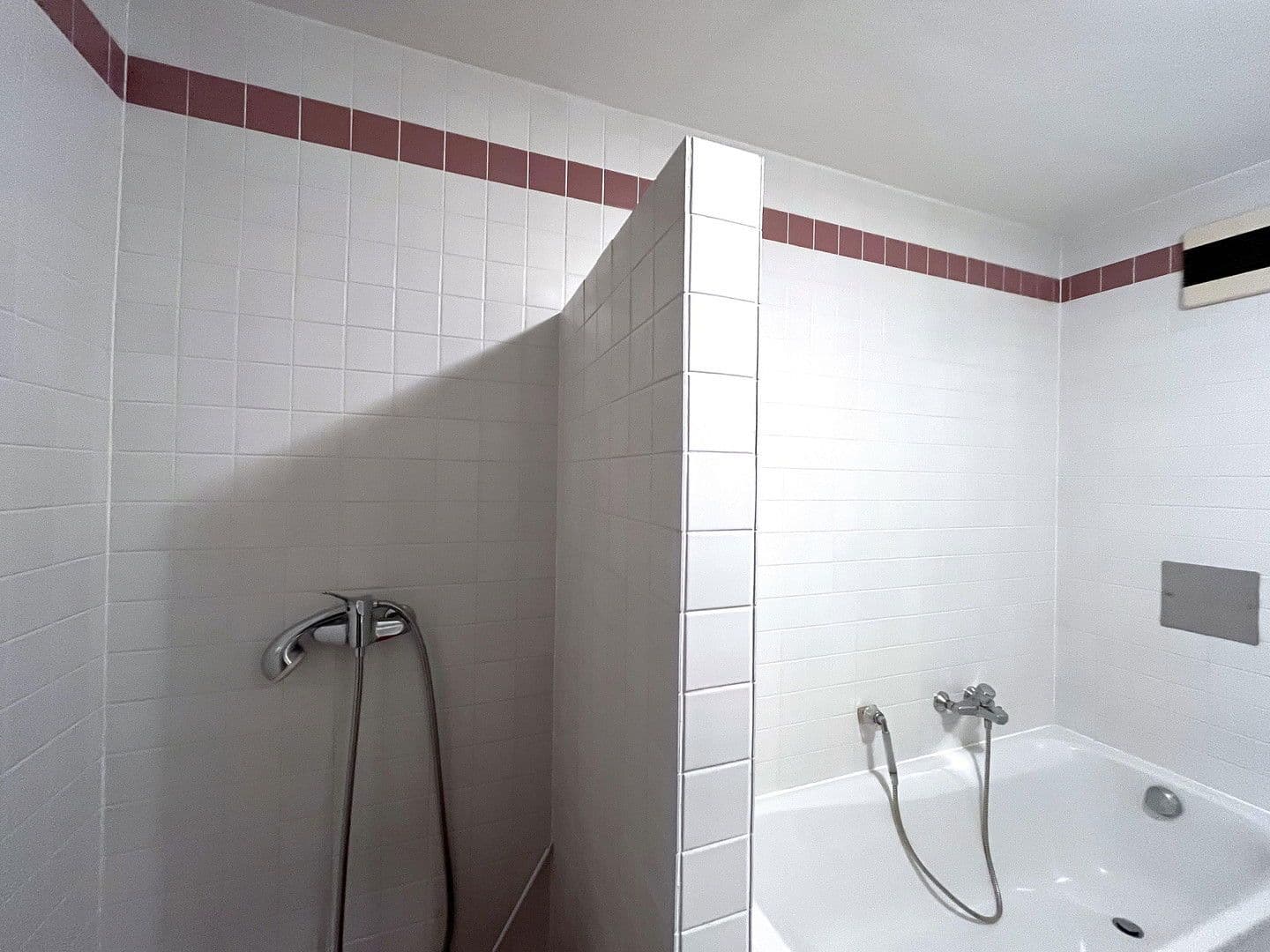 Prenájom bytu 3-izbový 95 m², Griesingergasse 26, Wien, Viedeň Prenájom bytu 3-izbový 95 m², Griesingergasse 26, Wien, Viedeň