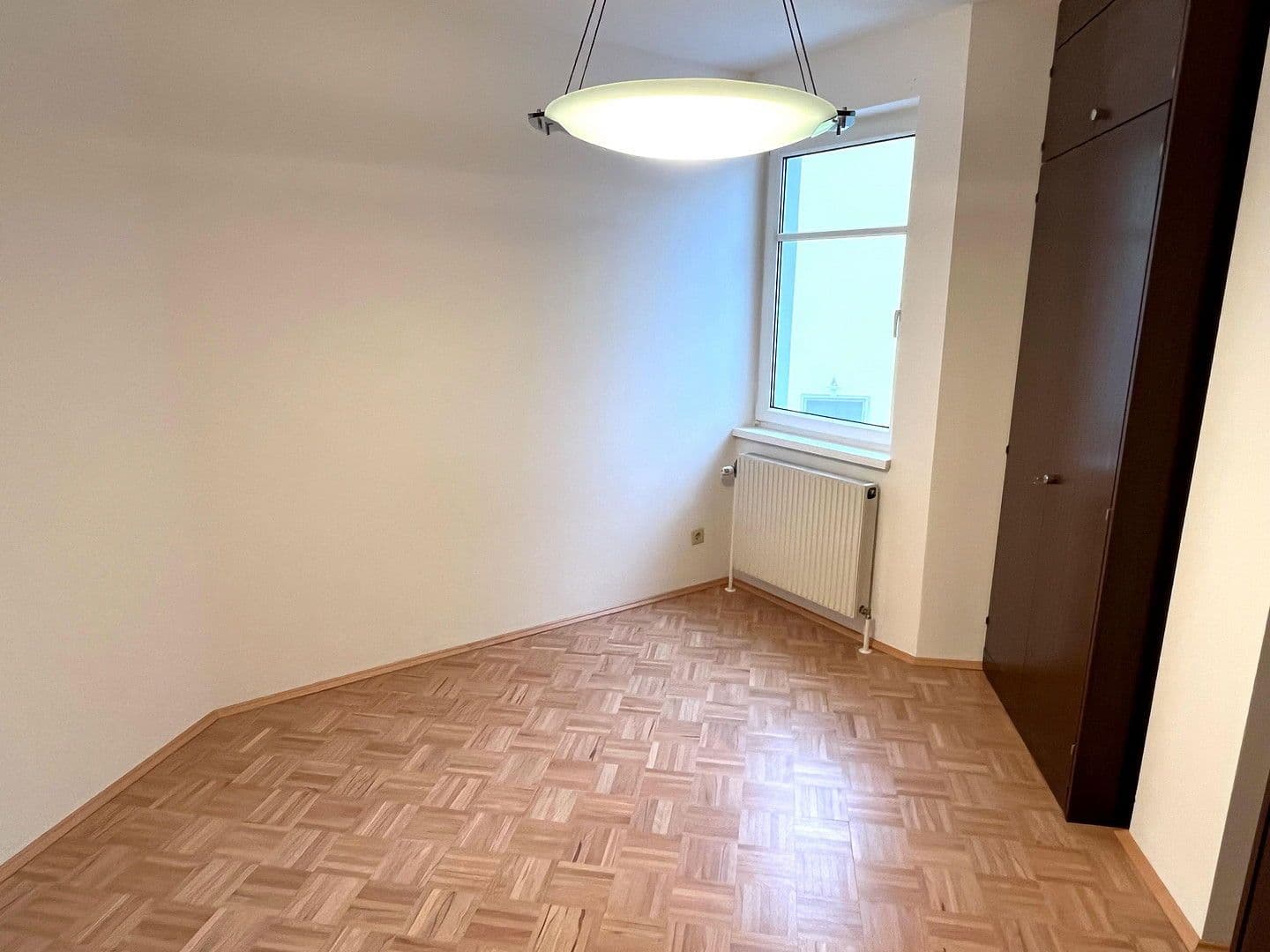 Prenájom bytu 3-izbový 95 m², Griesingergasse 26, Wien, Viedeň Prenájom bytu 3-izbový 95 m², Griesingergasse 26, Wien, Viedeň