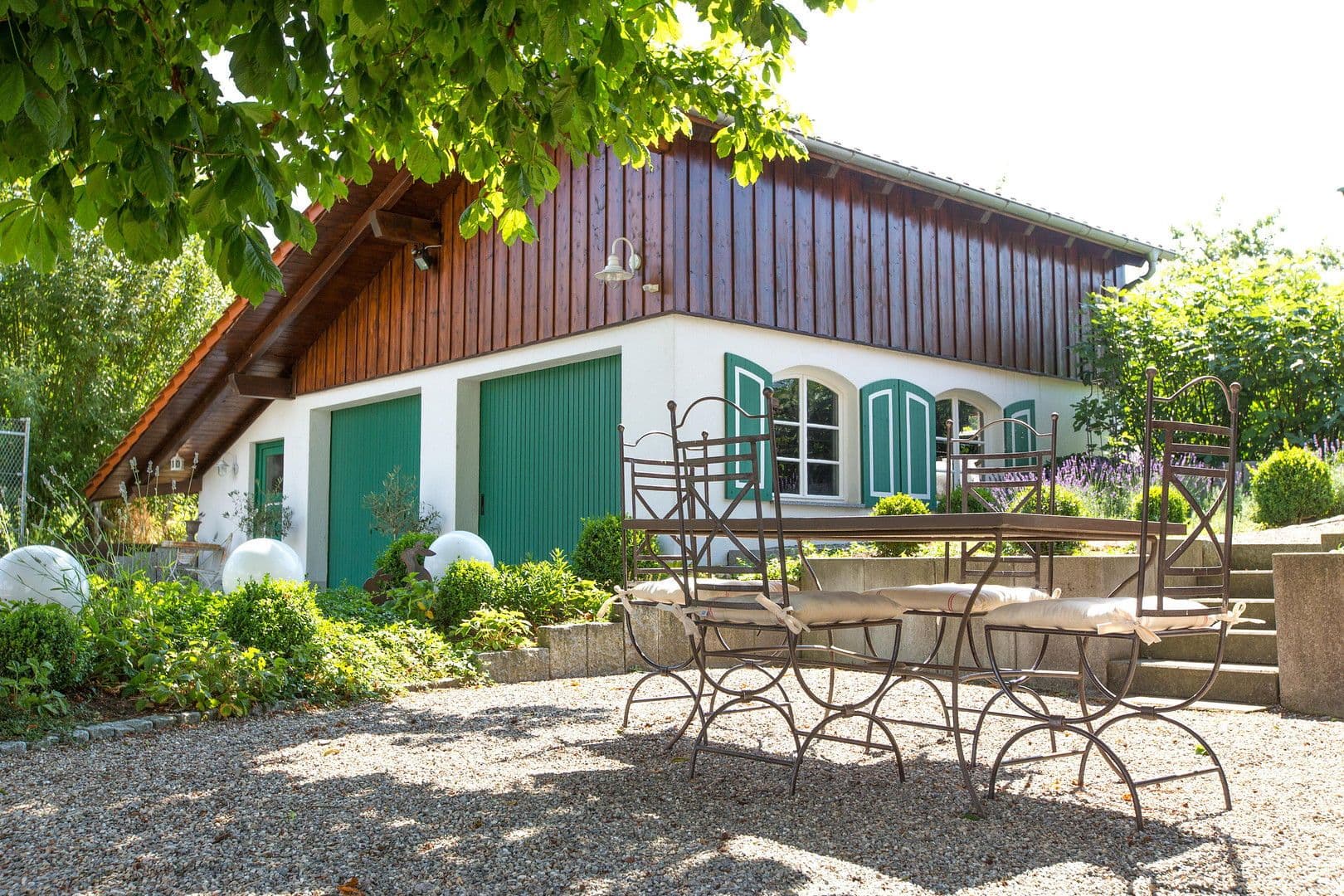 Predaj domu 220 m², pozemek 1.329 m², Stühlingen, Bádensko-Wurttembersko Predaj domu 220 m², pozemek 1.329 m², Stühlingen, Bádensko-Wurttembersko