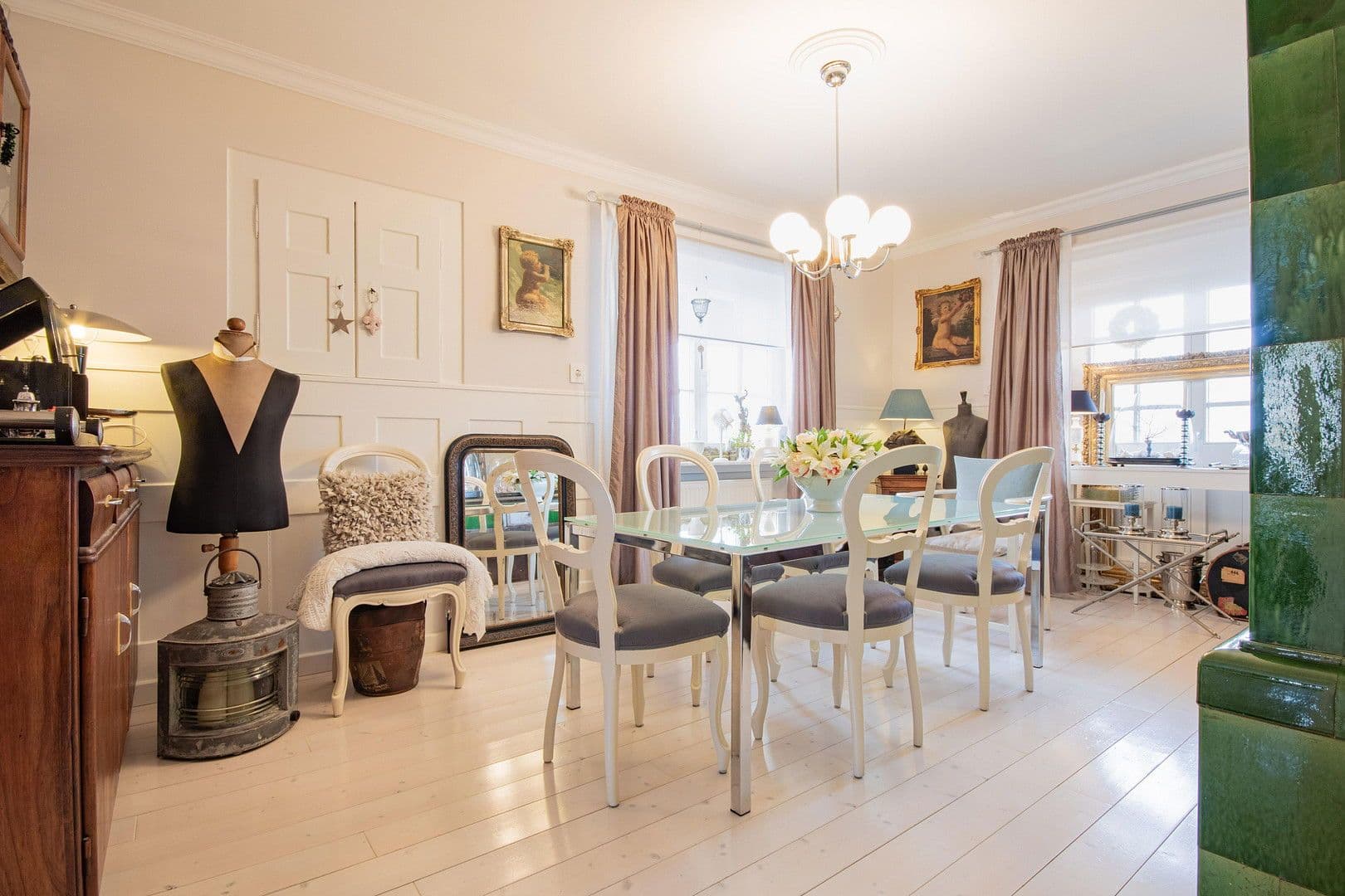 Predaj domu 220 m², pozemek 1.329 m², Stühlingen, Bádensko-Wurttembersko Predaj domu 220 m², pozemek 1.329 m², Stühlingen, Bádensko-Wurttembersko